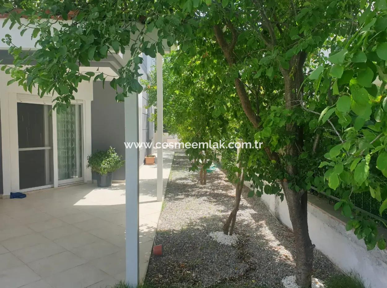 Alacati Çamlik Road Monatliche Miete Pool 4 1 Villa