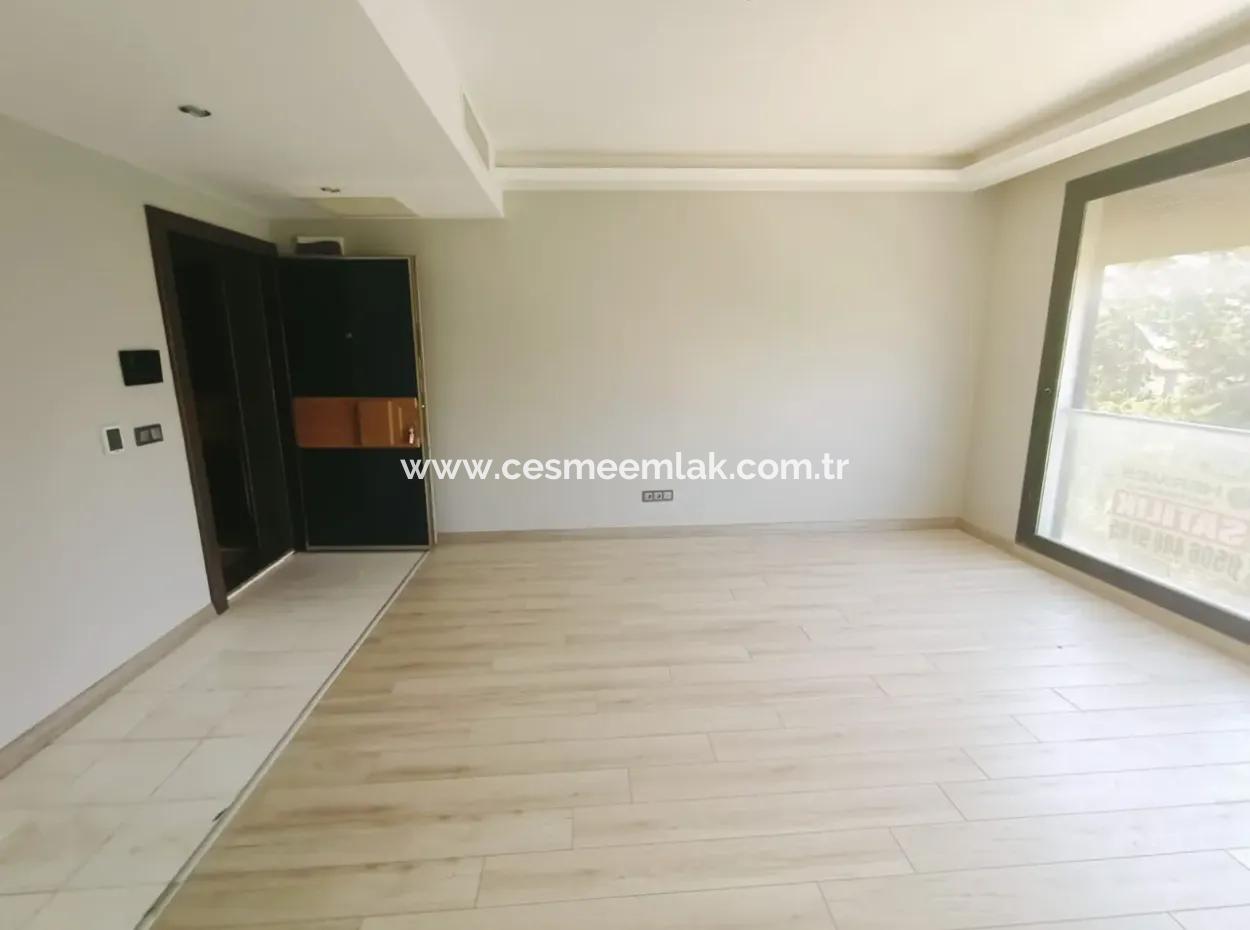 Wohnung Zum Verkauf In Çeşme Ilicada Zu Fuss Zum Meer