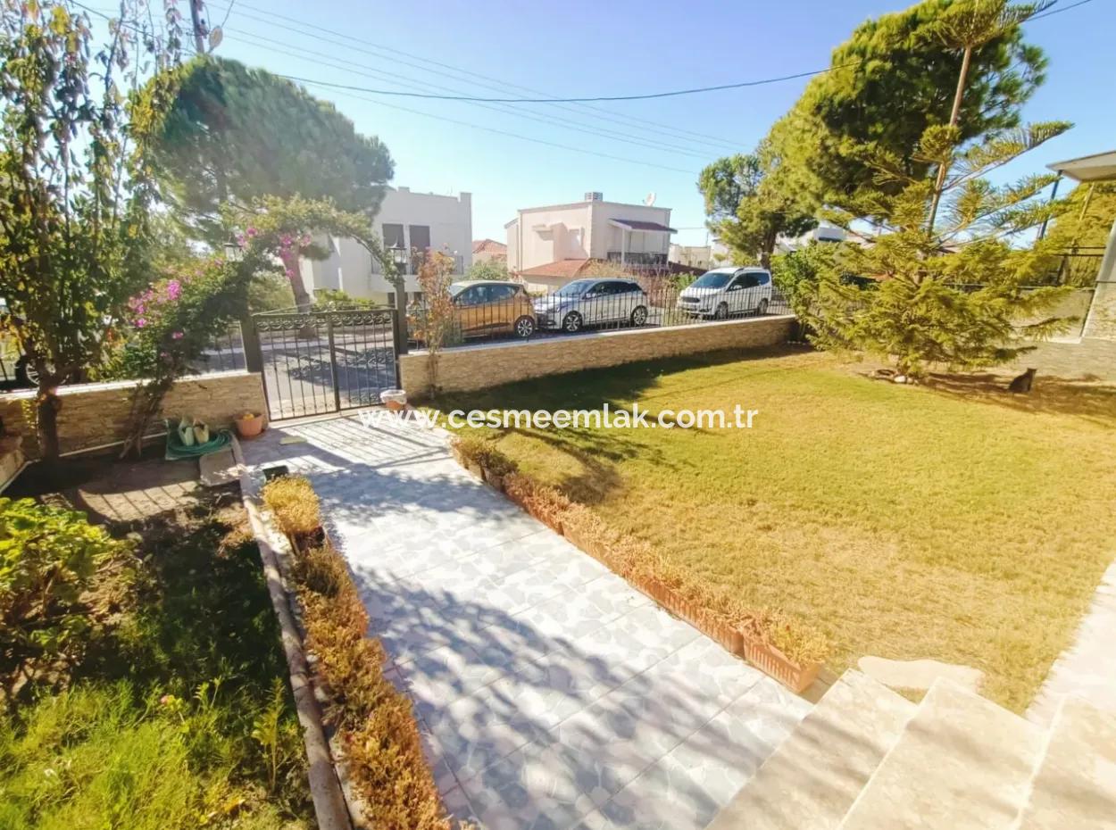 Çeşme'de Deniz Görür Zu Verkaufen 3 1 Freistehende Villa