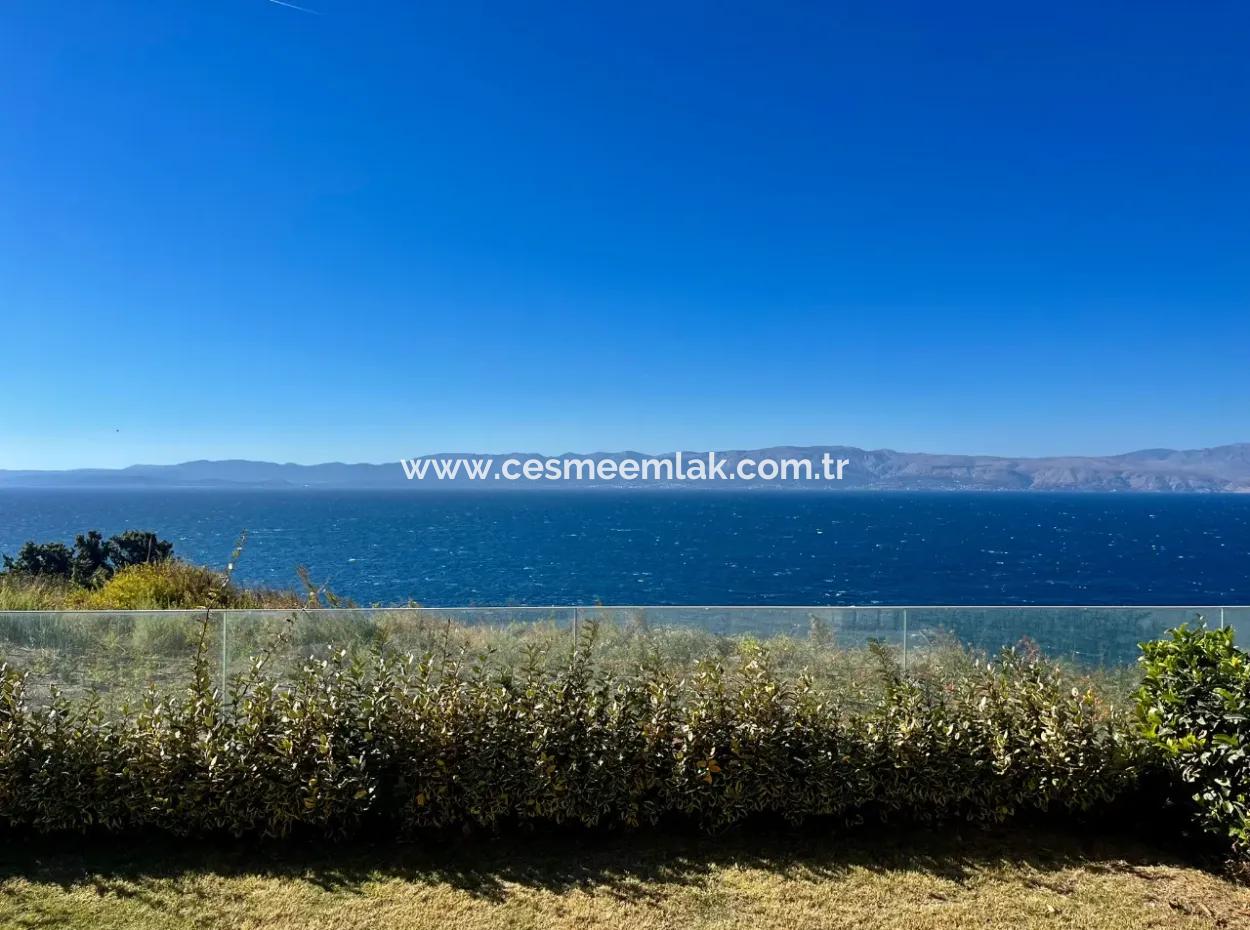 Deniz Manz In Der Lagerstätte Çeşme Ayasaranda. Garten Zu Verkaufen 1 1 Wohnung