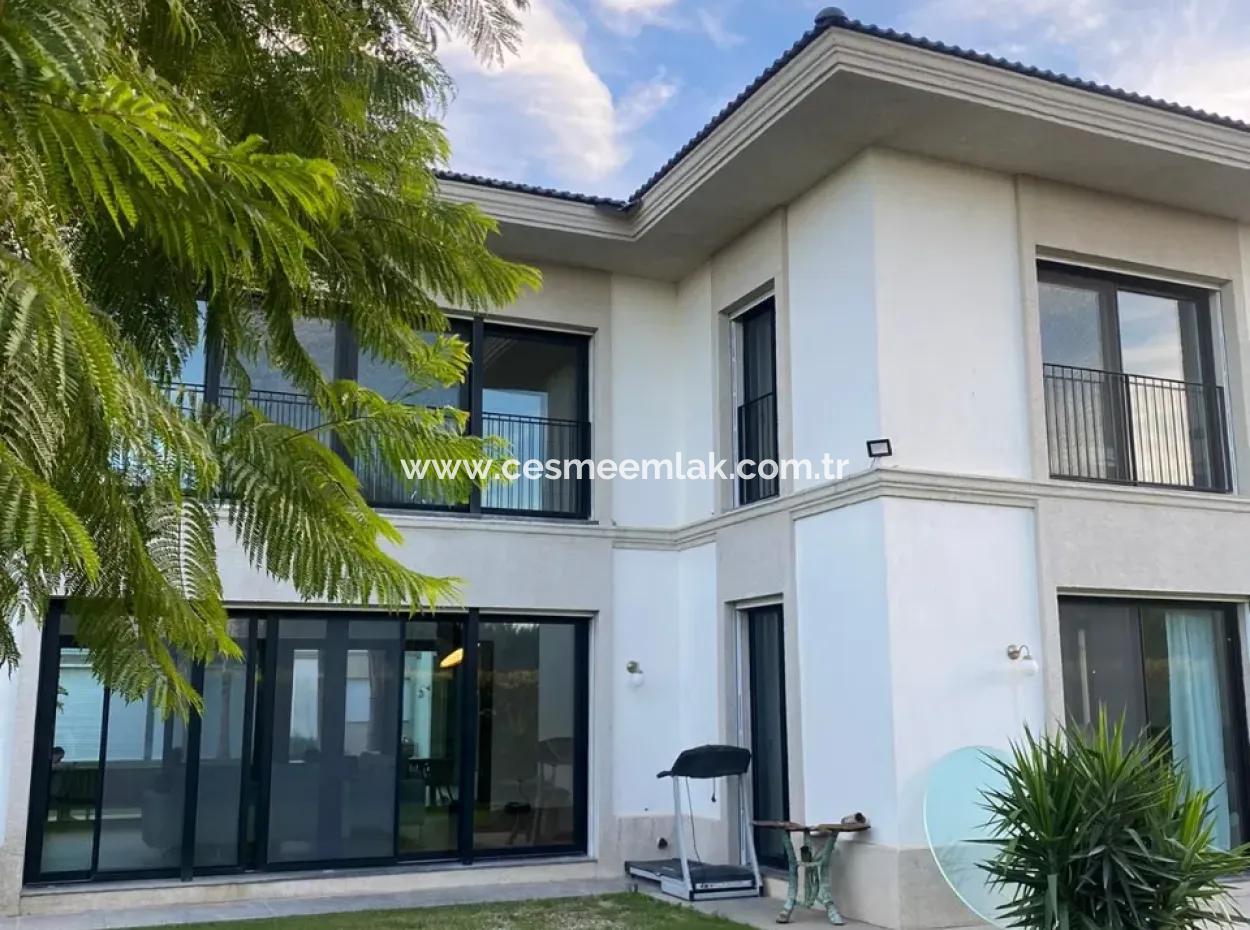 Freistehende Villa Zur Monatlichen Miete In Çeşme Mamurbaba