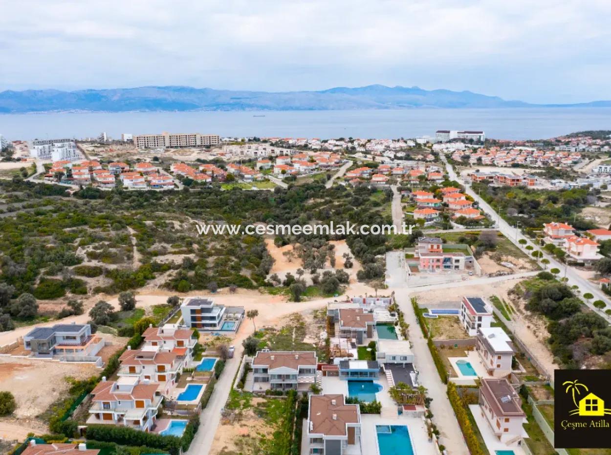 % Grundstück Zum Verkauf Mit Einzelwohngebiet In Çeşme Dalyan