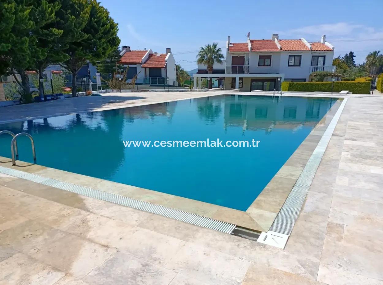 Villa Mit Gemeinschaftspool Zur Saisonmiete In Çeşme Pashalimani