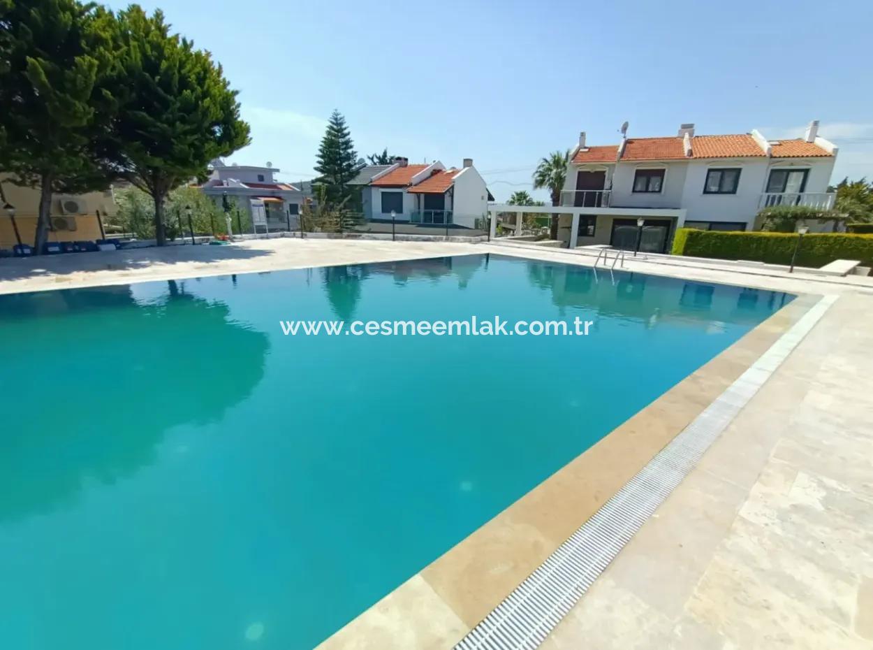 Villa Mit Gemeinschaftspool Zur Saisonmiete In Çeşme Pashalimani