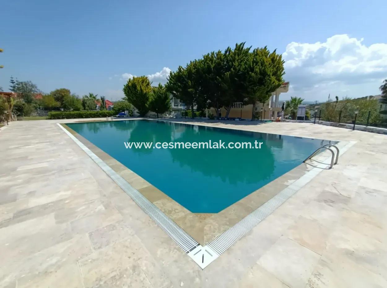Villa Mit Gemeinschaftspool Zur Saisonmiete In Çeşme Pashalimani