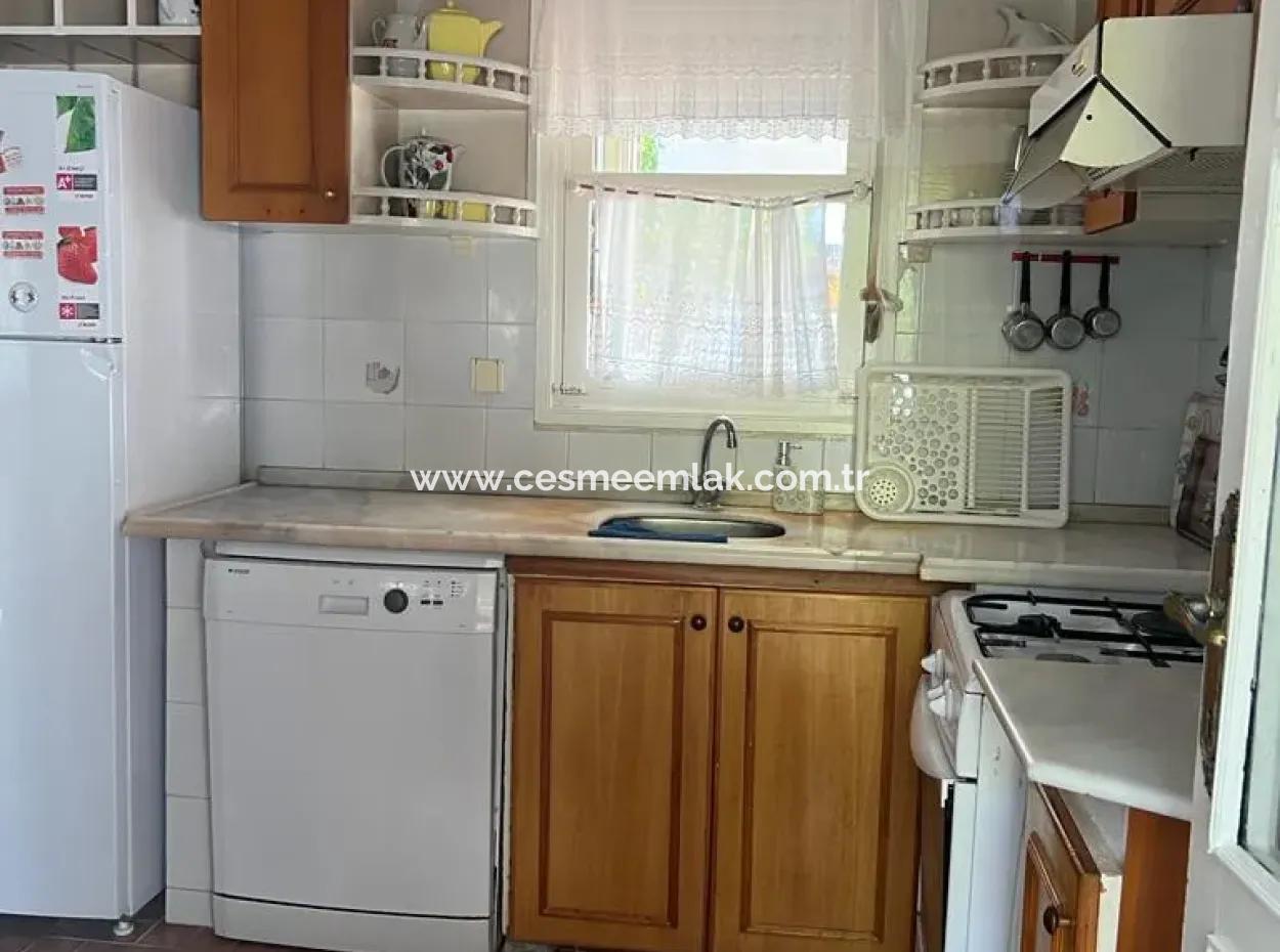 Villa Mit Grossem Garten Ganz In Der Nähe Des Meeres In Çeşme Ilica Altinyunus