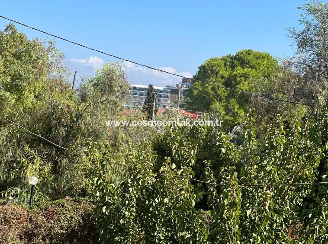 Villa Mit Grossem Garten Ganz In Der Nähe Des Meeres In Çeşme Ilica Altinyunus