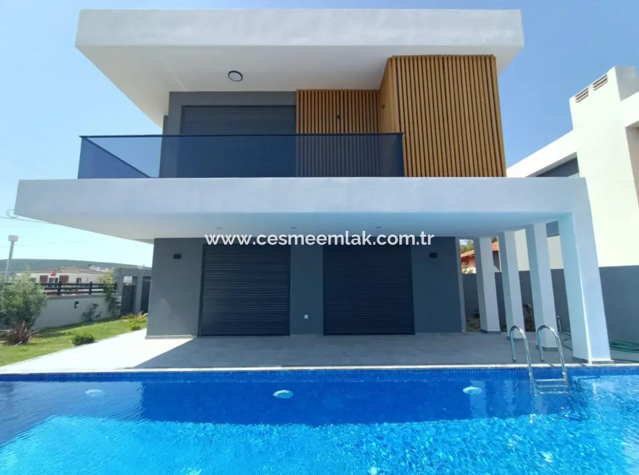 4 1 Zero Luxusvilla Mit Freistehendem Pool In Cesme Sifne