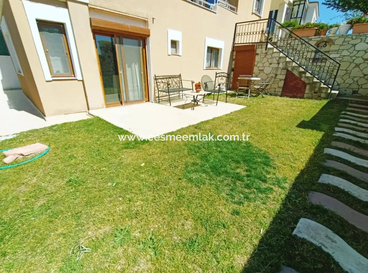 Saisonale Miete Grosse 2 1 Gartengeschosswohnung Im Zentrum Von Cesme