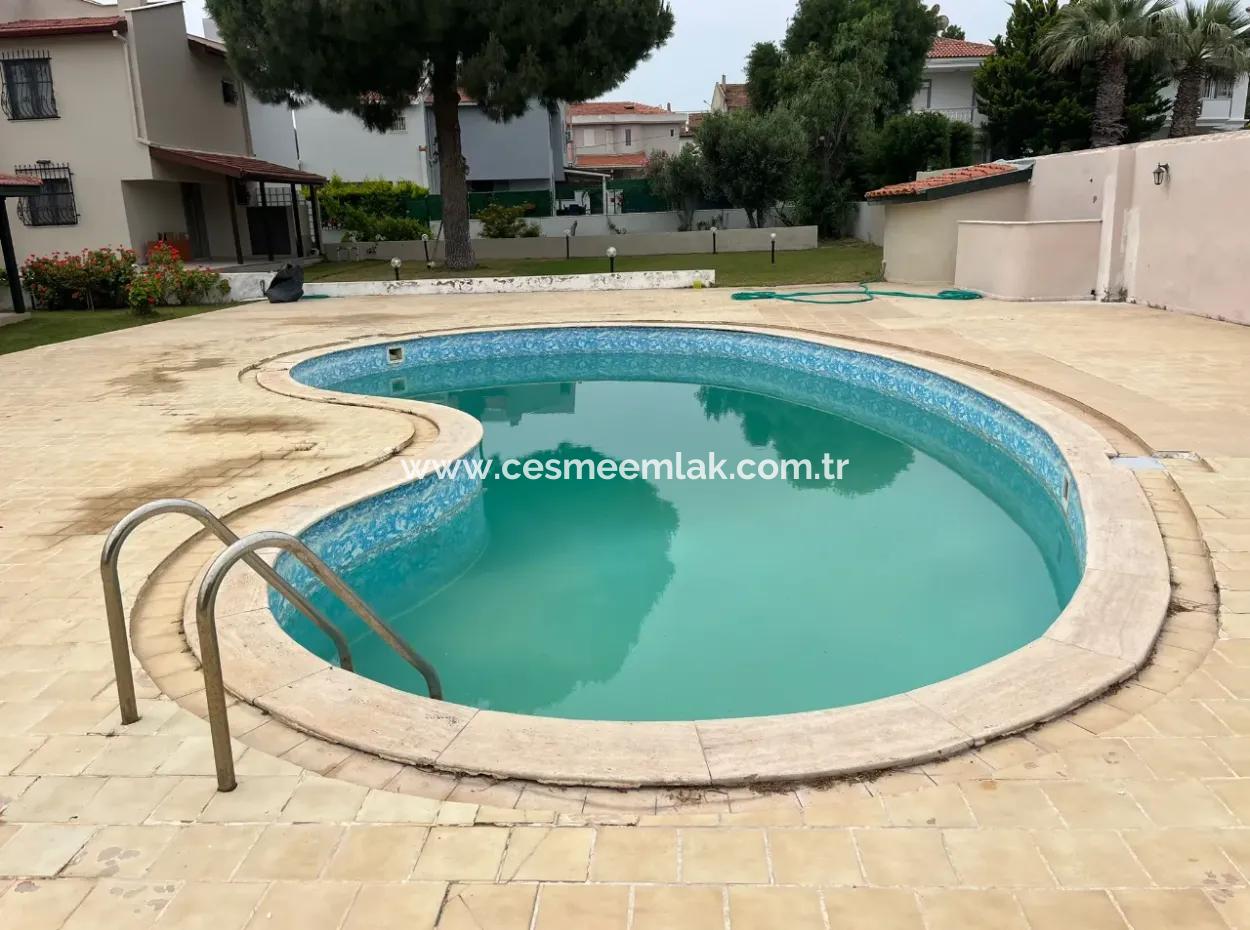 Çeşme Ilica Zum Meer 200 M. Saisonmiete 3 1 Villa