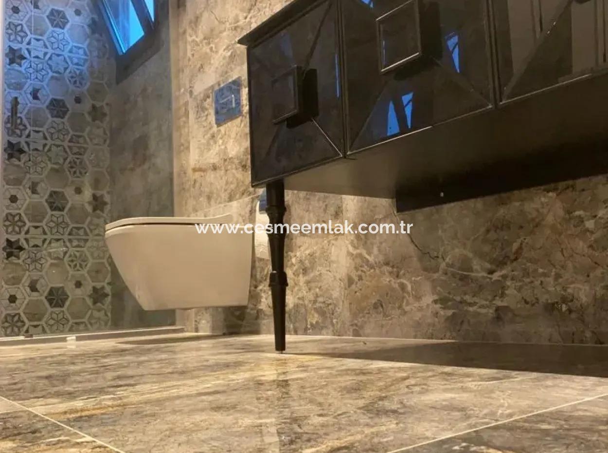 Zu Verkaufen In Cesme Ovacik 6 2 Luxuriöse Freistehende Villa Mit Modernem Pool