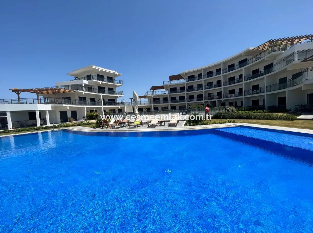 Volles Meer Manz Bei Çeşme Ayasaranda. 2-In-1-Residenzwohnung Mit Terrasse