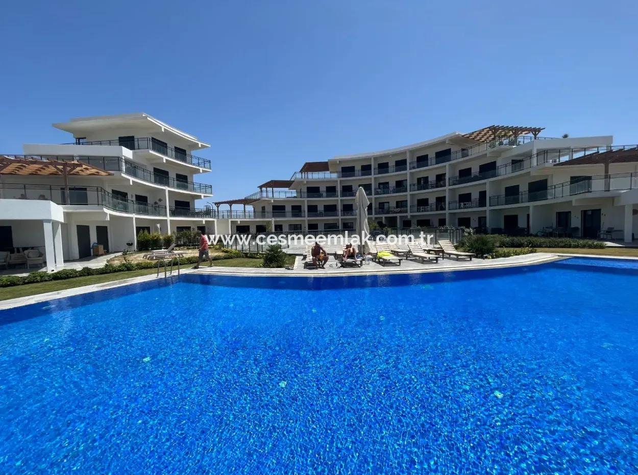 Volles Meer Manz Bei Çeşme Ayasaranda. 2-In-1-Residenzwohnung Mit Terrasse