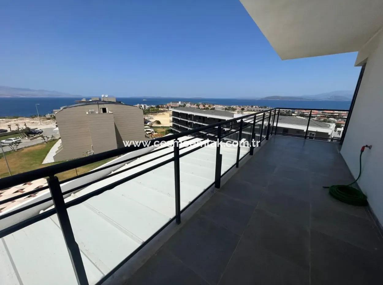 Volles Meer Manz Bei Çeşme Ayasaranda. 2-In-1-Residenzwohnung Mit Terrasse