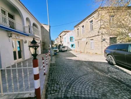 Greek House Suitable Zu Einem Hotel Für Verkauf In Alacati Hacimemis