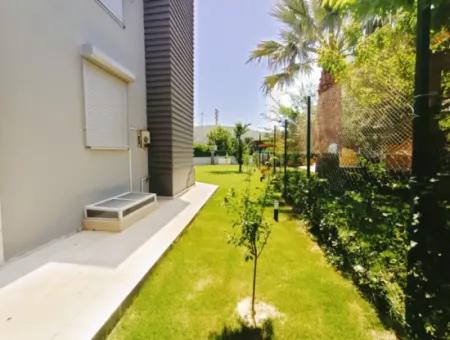 Villa Mit Saisonvermietung 4 1 Freistehender Pool In Çeşme Mamurbaba