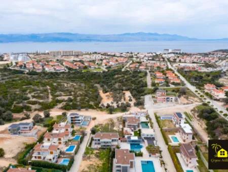 % Grundstück Zum Verkauf Mit Einzelwohngebiet In Çeşme Dalyan