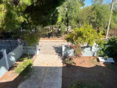 Villa Mit Grossem Garten Ganz In Der Nähe Des Meeres In Çeşme Ilica Altinyunus