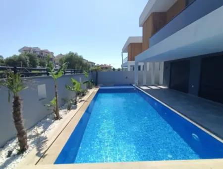 4 1 Zero Luxusvilla Mit Freistehendem Pool In Cesme Sifne