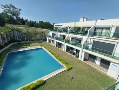 1 1 Residenz Wohnung Mit Pool Zur Monatsmiete In Çeşme Dalyan