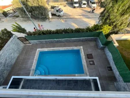 Triplex Villa Mit Freistehendem Pool Zur Jahresmiete Im Zentrum Von Cesme