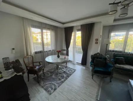 Triplex Villa Mit Freistehendem Pool Zur Jahresmiete Im Zentrum Von Cesme