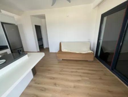 Volles Meer Manz Bei Çeşme Ayasaranda. 2-In-1-Residenzwohnung Mit Terrasse