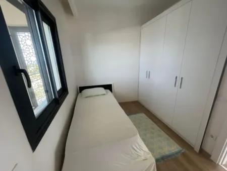 Volles Meer Manz Bei Çeşme Ayasaranda. 2-In-1-Residenzwohnung Mit Terrasse