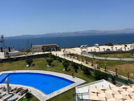 Volles Meer Manz Bei Çeşme Ayasaranda. 2-In-1-Residenzwohnung Mit Terrasse