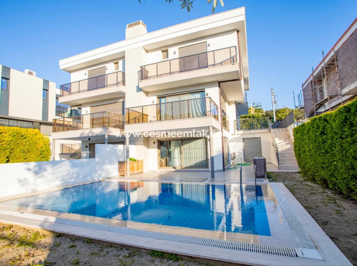 Seasonal Rental Villa With Pool Close To Cesme Ayayorgi