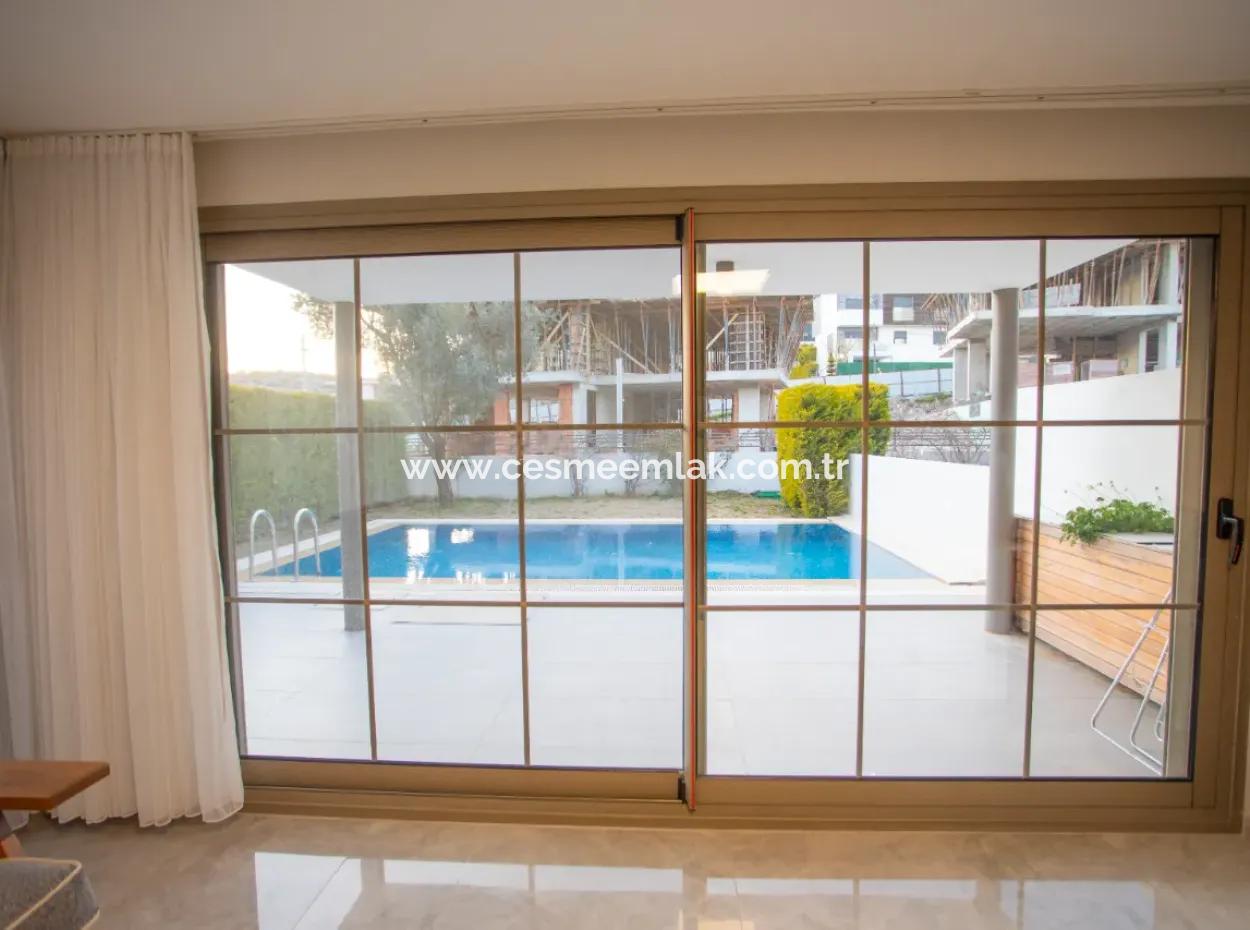 Seasonal Rental Villa With Pool Close To Cesme Ayayorgi