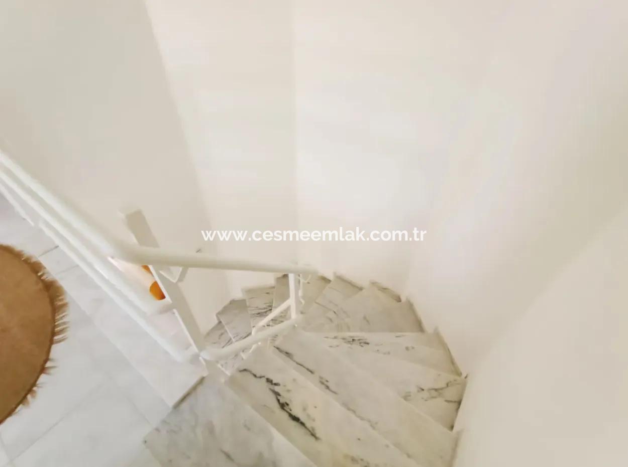 Monthly Rental Villa With Shared Pool Close To Çeşme Boyalik Beach