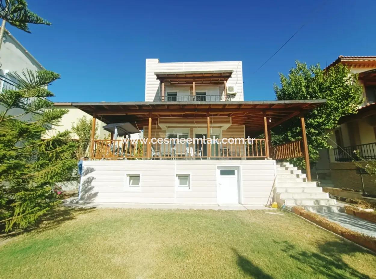 Çeşme'de Deniz Görür For Sale 3 1 Fully Detached Villa