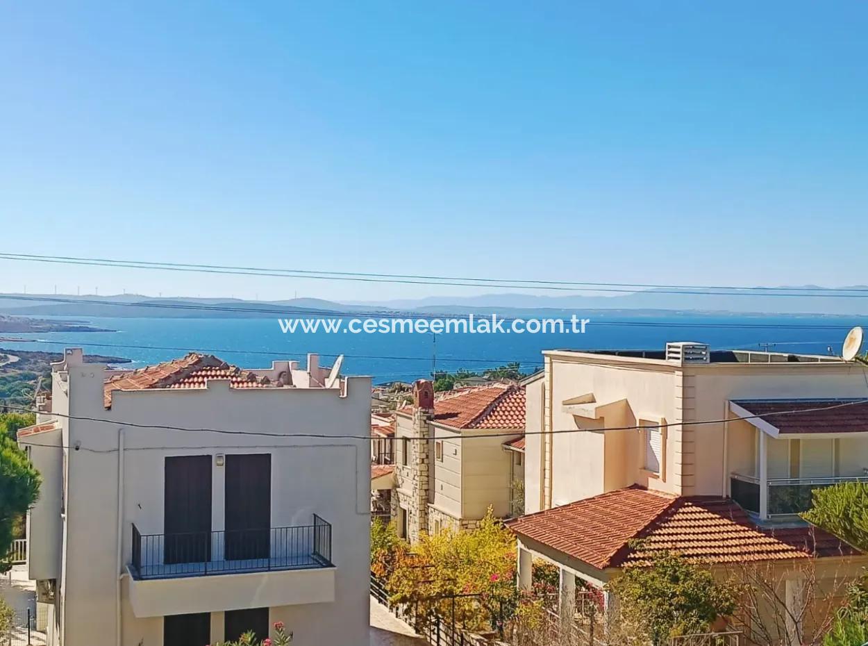Çeşme'de Deniz Görür For Sale 3 1 Fully Detached Villa