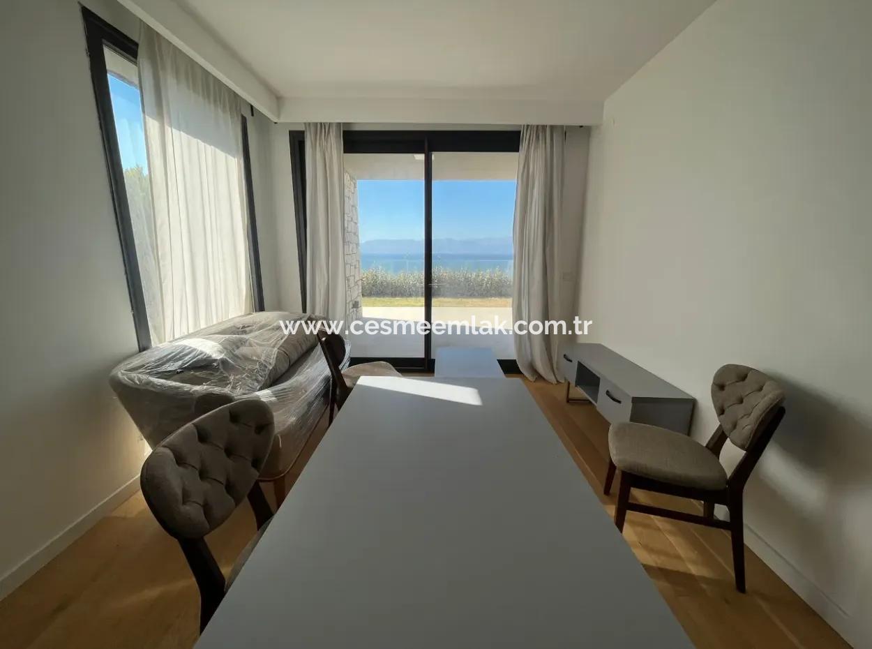 Deniz Manz In Çeşme Ayasaranda Deposit. Garden For Sale 1 1 Apartment