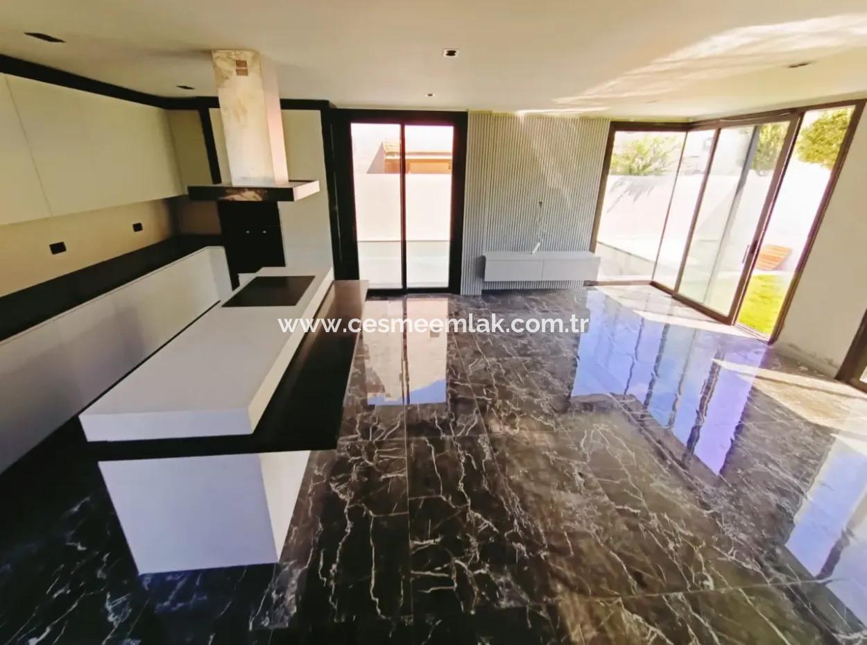 Zero Villa With Single Detached Pool For Sale In Çeşme Alacati