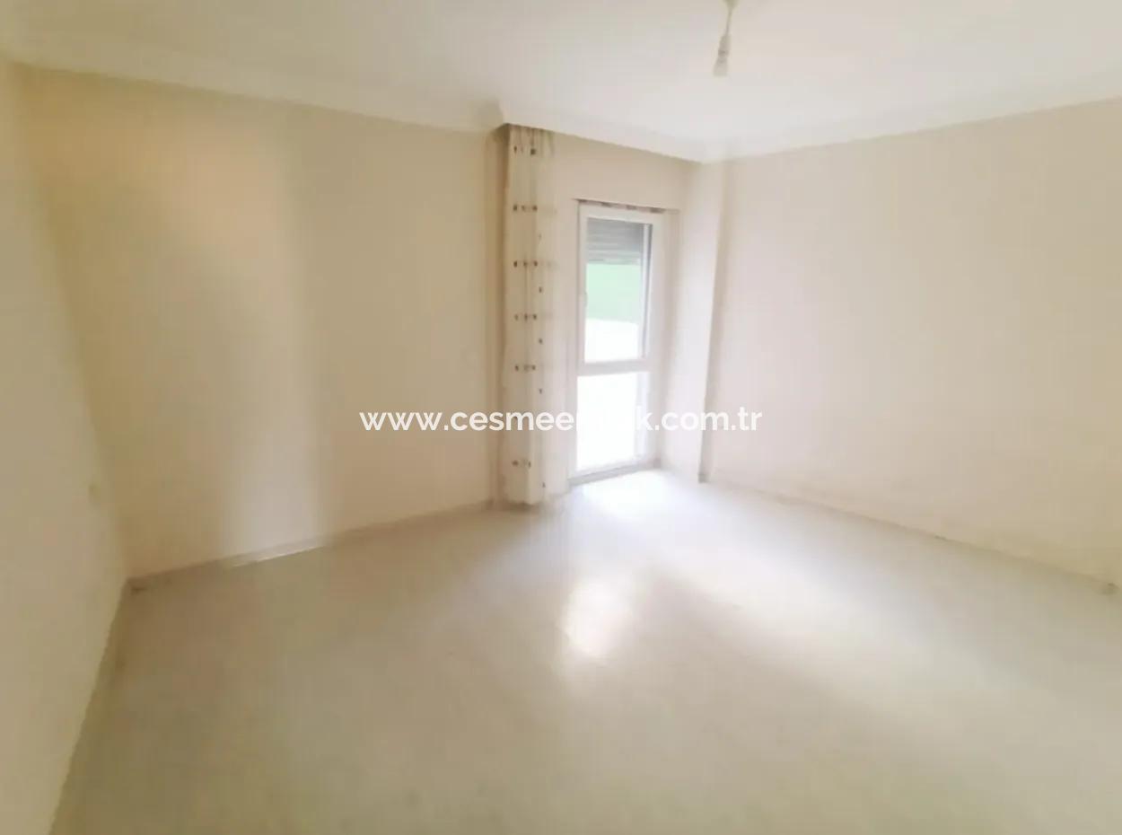 Çeşme Center 2 1 Kaçmaz Opportunity Apartment For Sale