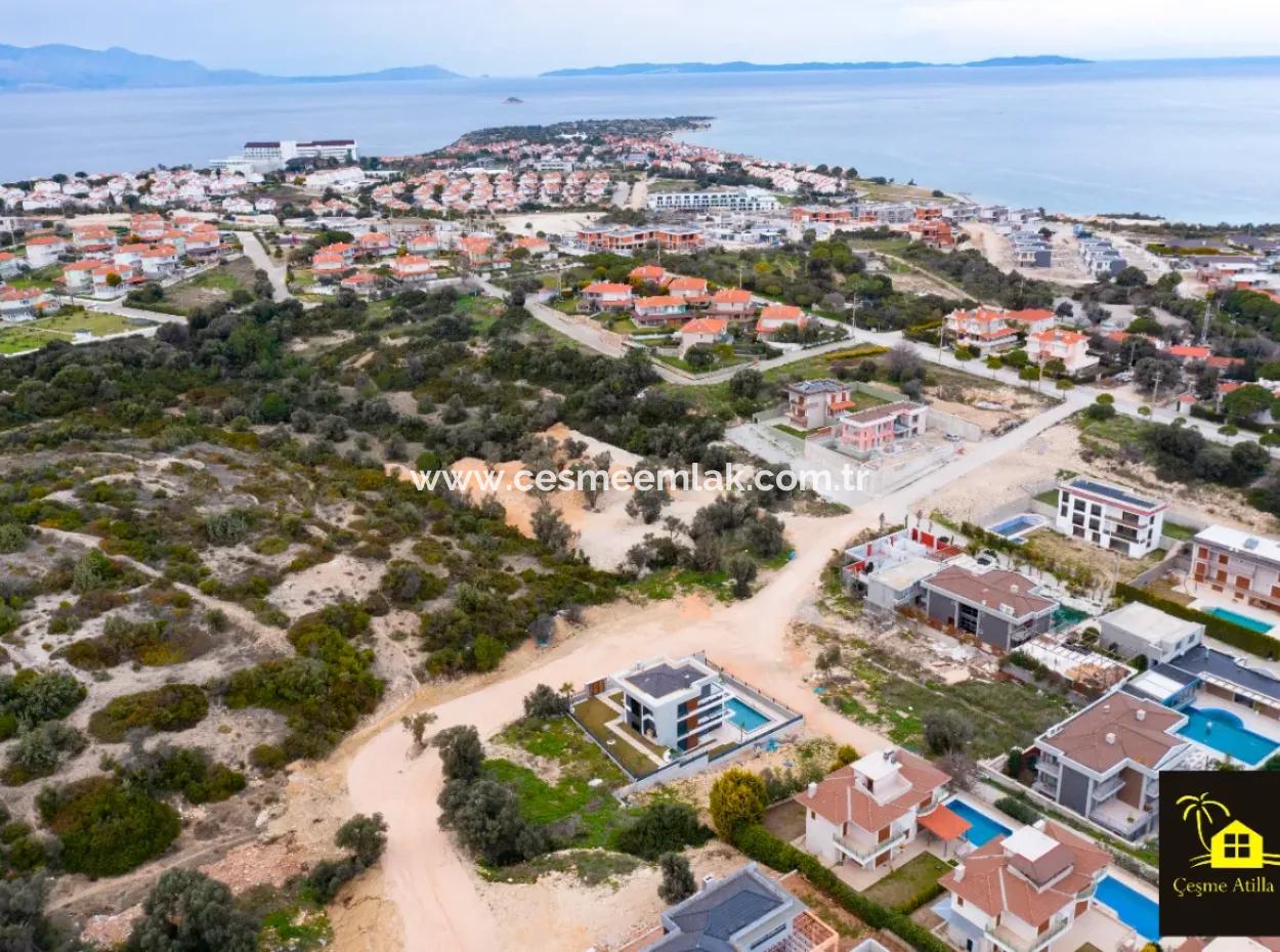 % Land For Sale With Single Residential Zoning In Çeşme Dalyan