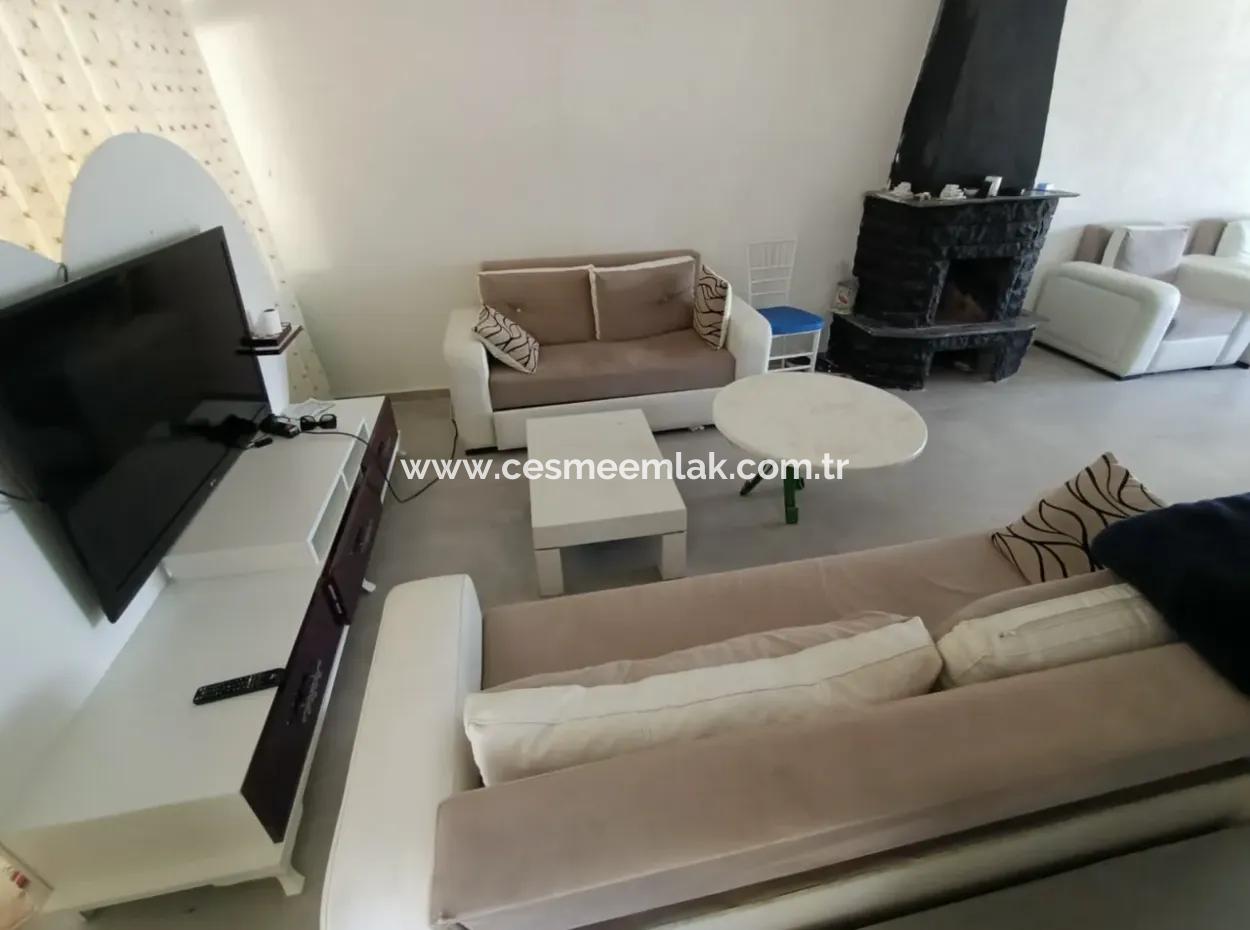 Villa With Shared Pool For Seasonal Rent In Çeşme Pashalimani