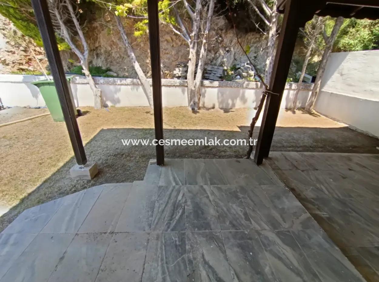 Villa With Shared Pool For Seasonal Rent In Çeşme Pashalimani