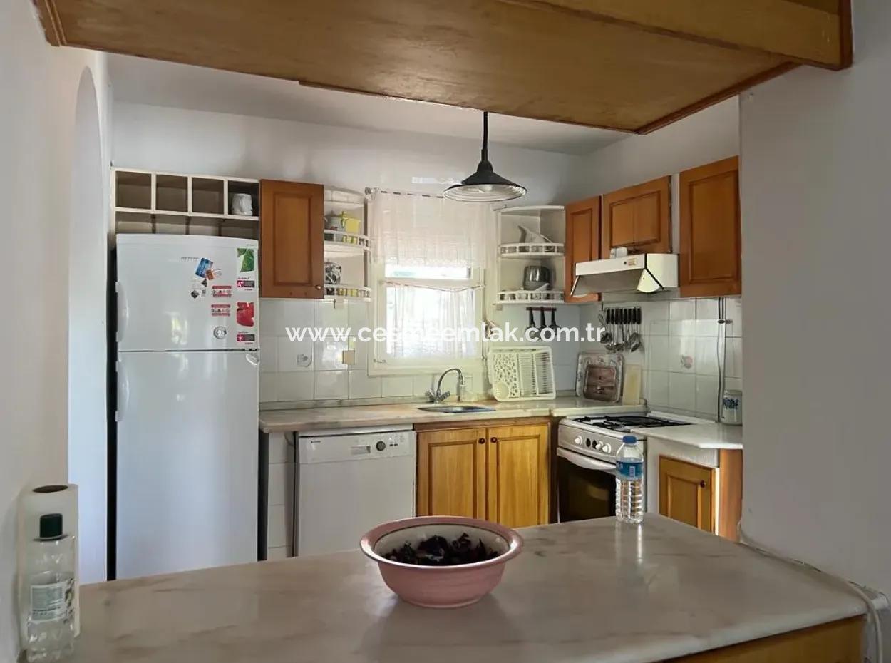 Villa With Large Garden Very Close To The Sea In Çeşme Ilica Altinyunus