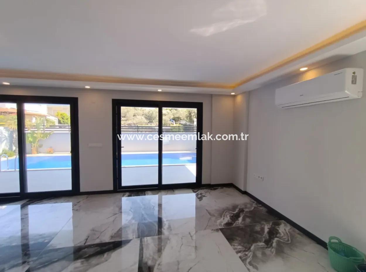 4 1 Zero Luxury Villa With Detached Pool In Cesme Sifne