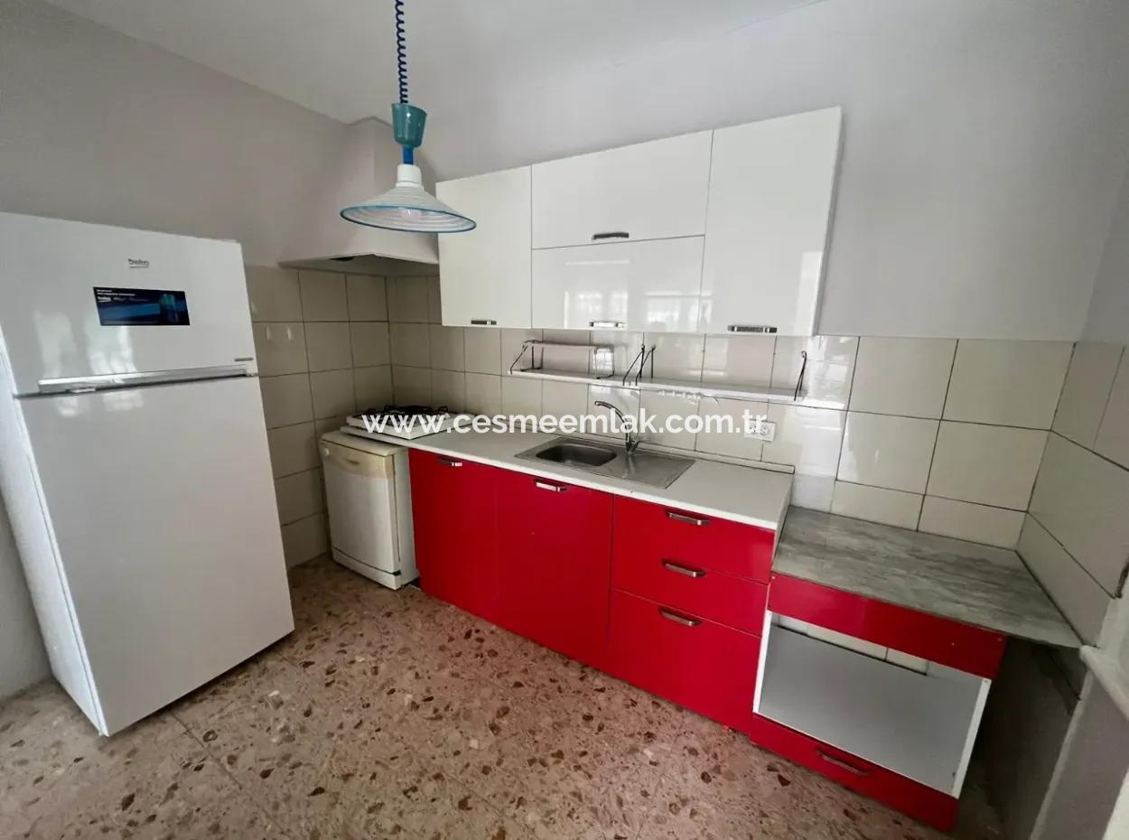 Detached House For Rent At The Seafront In Çeşme Ilica