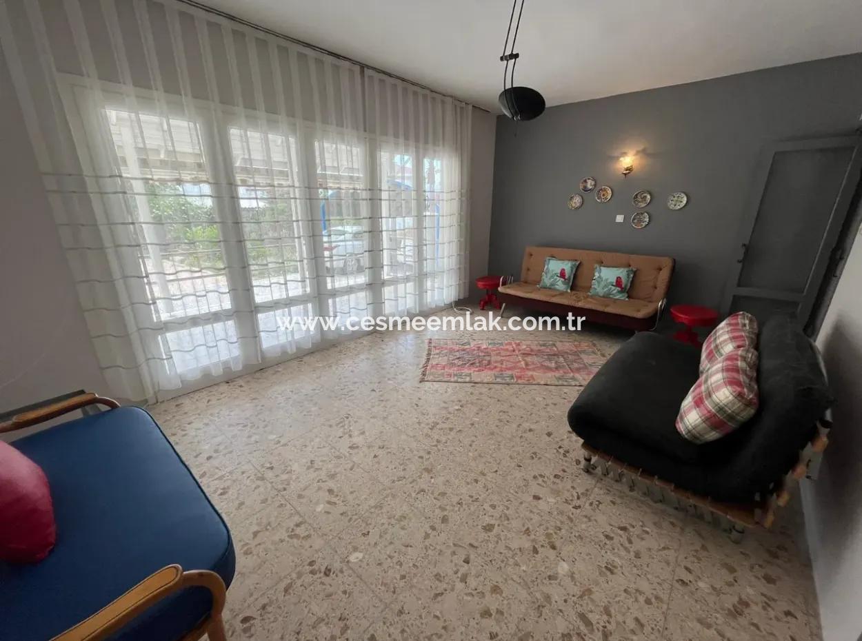 Detached House For Rent At The Seafront In Çeşme Ilica