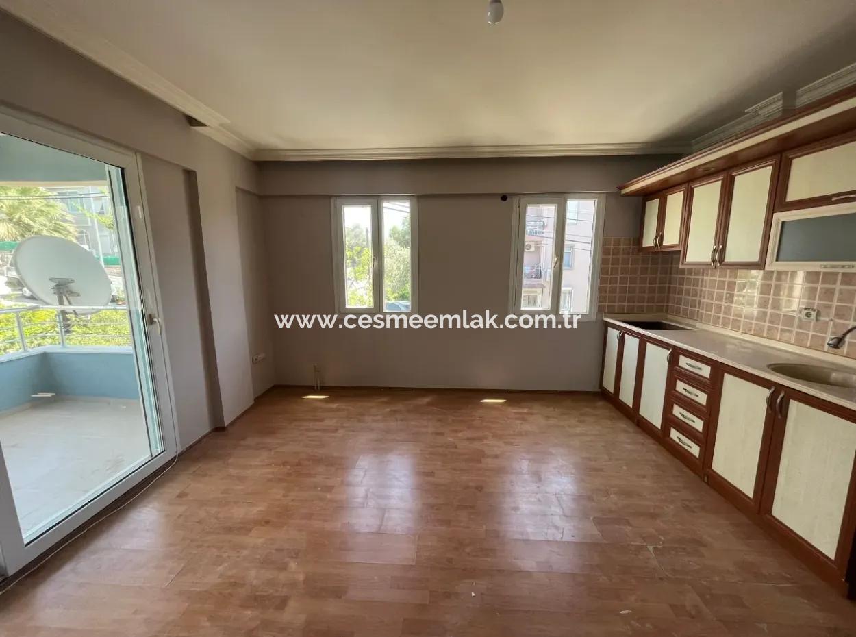 Arakat 2 1 Apartment With Balcony Close To Cesme Central Marina