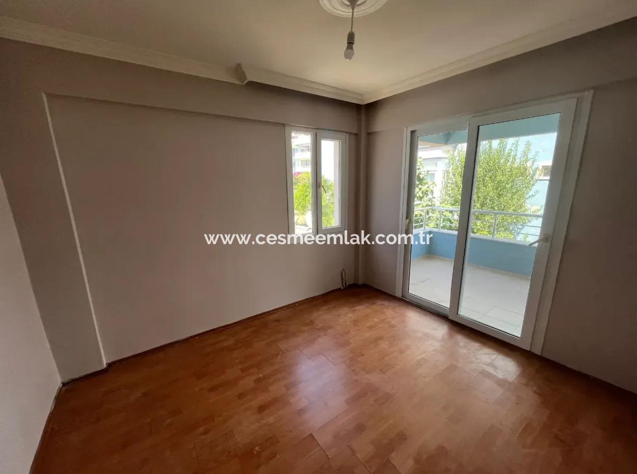 Arakat 2 1 Apartment With Balcony Close To Cesme Central Marina