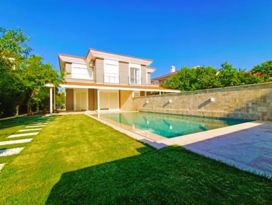 Alacati Çamlik Road Monthly Rental Pool 4 1 Villa