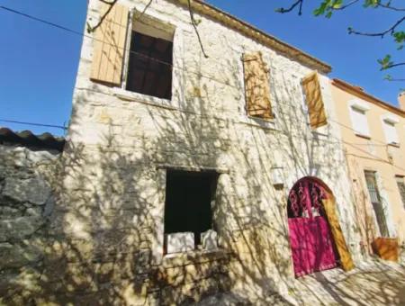 Greek House Suitable To Be A Hotel For Sale In Alacati Hacimemis