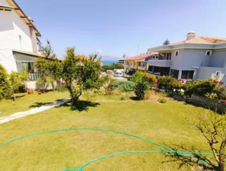 Monthly Rental Villa With Shared Pool Close To Çeşme Boyalik Beach