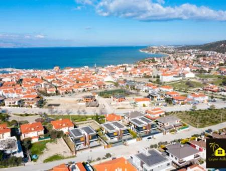 Land Zoned For Twin Residences In Çeşme Farm